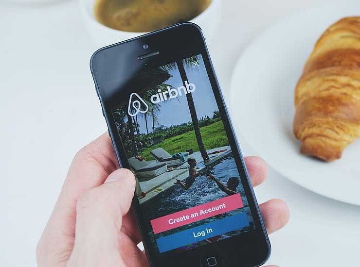 Airbnb su telefono