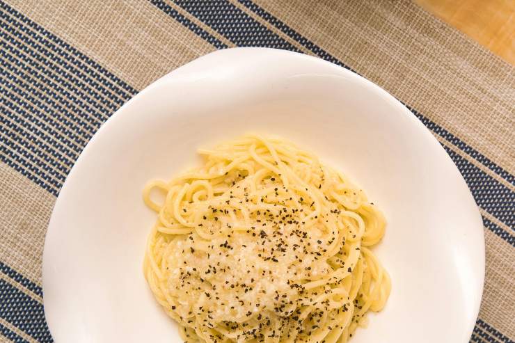 Illustrazione di una pasta cacio e pepe (Pexels FOTO) - www.notiziesecche.it