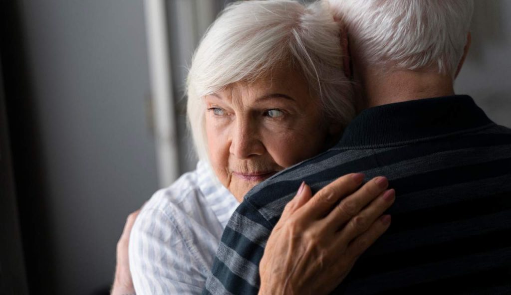 Alzheimer, la scienza ce l’ha fatta: per milioni di famiglie è la fine di un incubo | Risultato storico