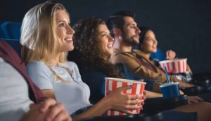 Persone al cinema (Depositphotos foto)