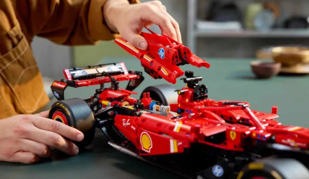 LEGO Technic Ferrari SF-24: il nuovo set da collezione che farà impazzire i fan della Formula 1